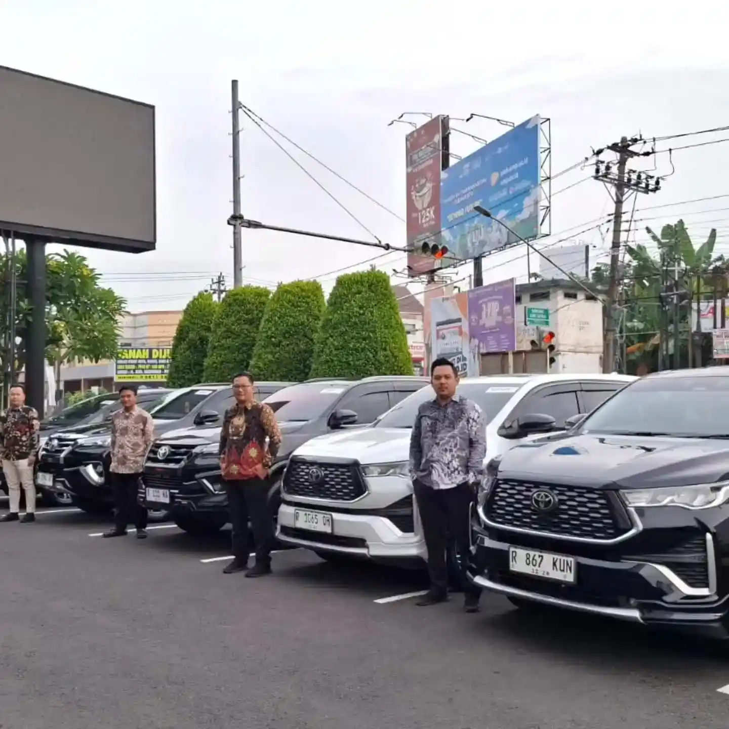 Rental Mobil Purwokerto Dieng Terbaik β Harga All In & Sopir Berpengalaman 3 Layanan sewa mobil Innova Zenix dan Reborn dari Purwokerto ke Dieng dengan driver profesional Hens Transport