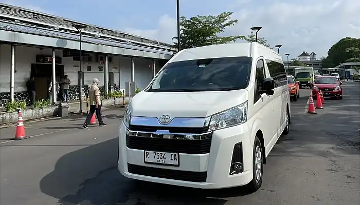 Rental Mobil Purwokerto Terbaik, Termurah, & Terpercaya 4 Layanan antar jemput tepat waktu di stasiun dan wilayah Banyumas oleh Hens Transport