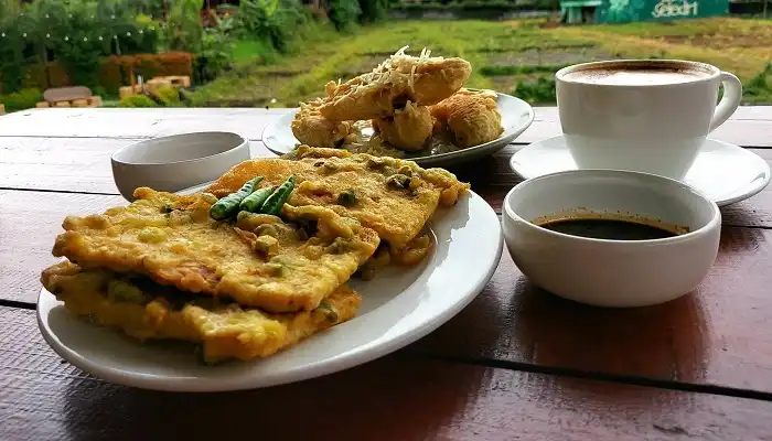 Wisata kuliner dan oleh-oleh khas Purwokerto yang wajib dicoba bersama Hens Transport